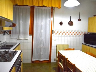 Appartamento in Vendita a Massa, zona Quercioli, 188'000&euro;, 130 m², arredato