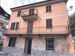 Appartamento in Vendita a Castelletto Molina, 13'447&euro;, 151 m²