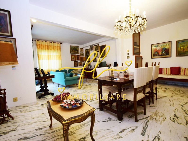 Appartamento in Vendita a Livorno, 349'000&euro;, 185 m², con Box