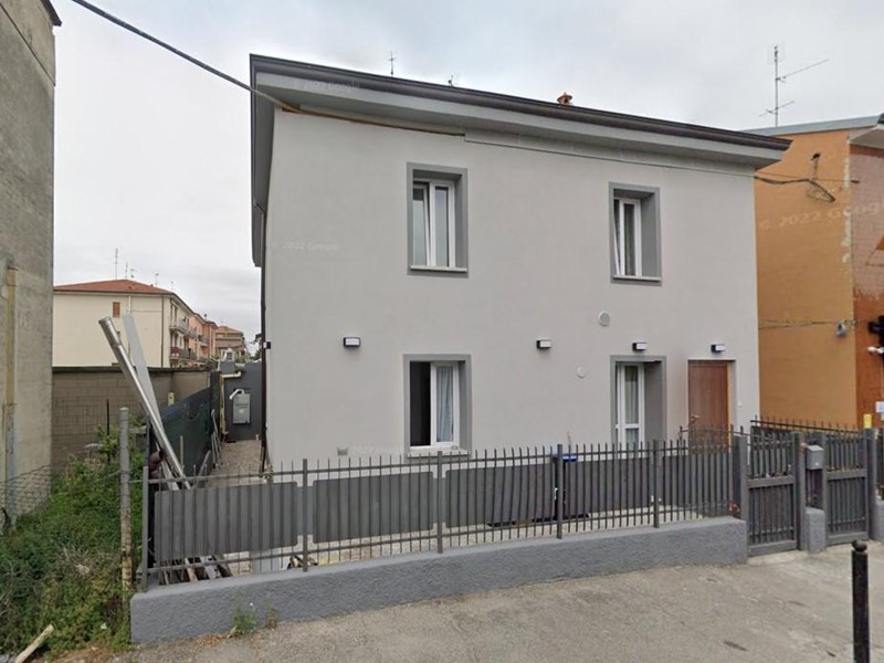 Quadrilocale in Vendita a Limbiate, 114'000&euro;, 183 m²