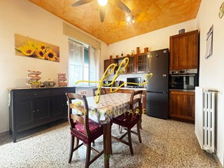Appartamento in Vendita a Collesalvetti, 158'000&euro;, 101 m²