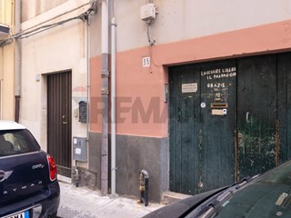 Quadrilocale in Vendita a Catania, 115'000&euro;, 100 m²