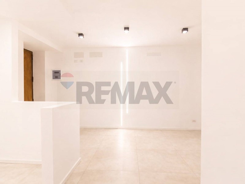 Quadrilocale in Vendita a Catania, 108'000&euro;, 100 m²