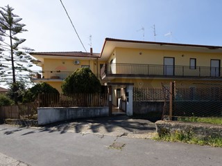 Trilocale in Vendita a Zafferana Etnea, 97'000&euro;, 95 m²