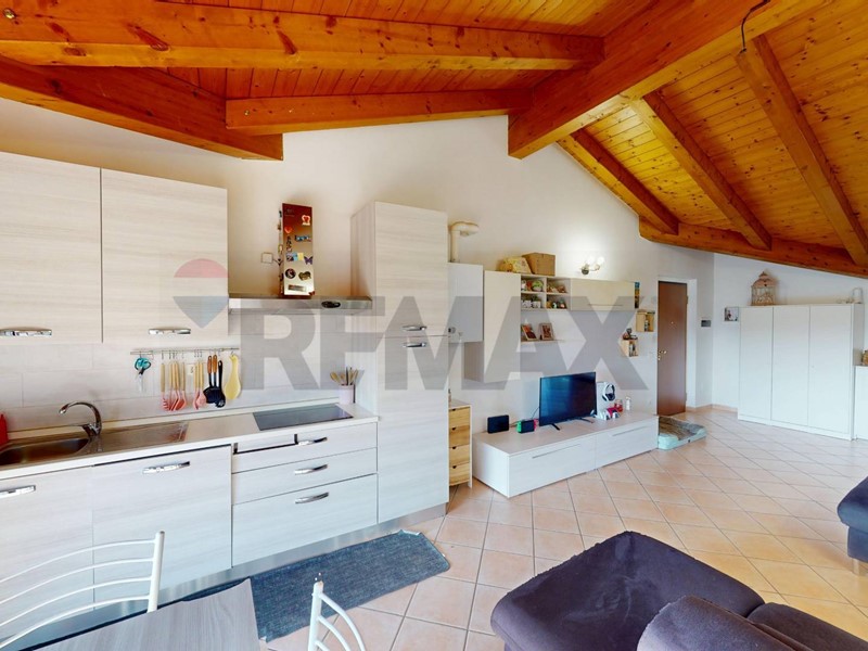 Trilocale in Vendita a Zerbolò, 75'000&euro;, 98 m²