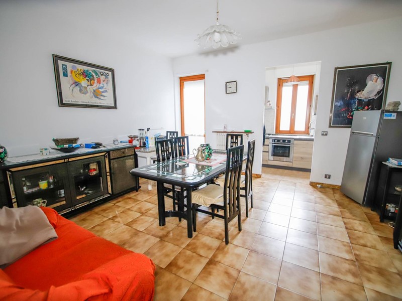 Bilocale in Vendita a Lombardore, 79'000&euro;, 78 m²