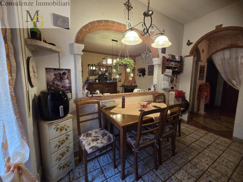 Quadrilocale in Vendita a Montecchia di Crosara, 82'000&euro;, 100 m²