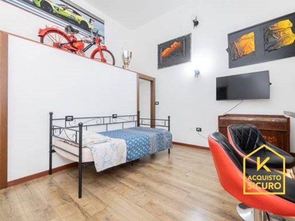 Bilocale in Vendita a Milano, 355'000&euro;, 70 m²