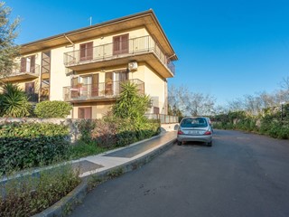 Quadrilocale in Vendita a Catania, 135'000&euro;, 90 m²