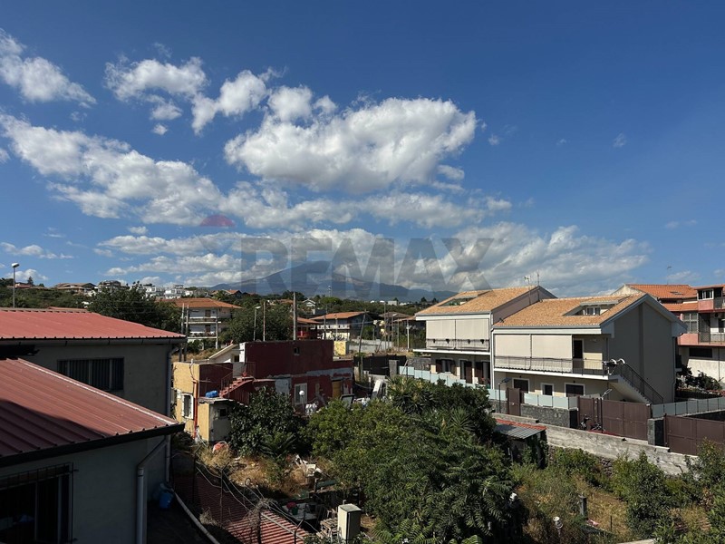 Appartamento in Vendita a Gravina di Catania, 83'000&euro;, 85 m²