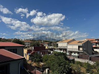 Appartamento in Vendita a Gravina di Catania, 83'000&euro;, 85 m²