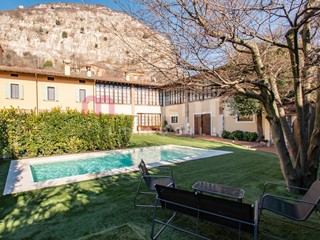 Appartamento in Vendita a Rezzato, 790'000&euro;, 350 m²