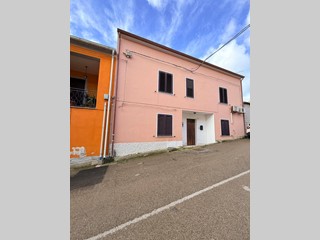 Appartamento in Vendita a Tula, 200'000&euro;, 400 m²