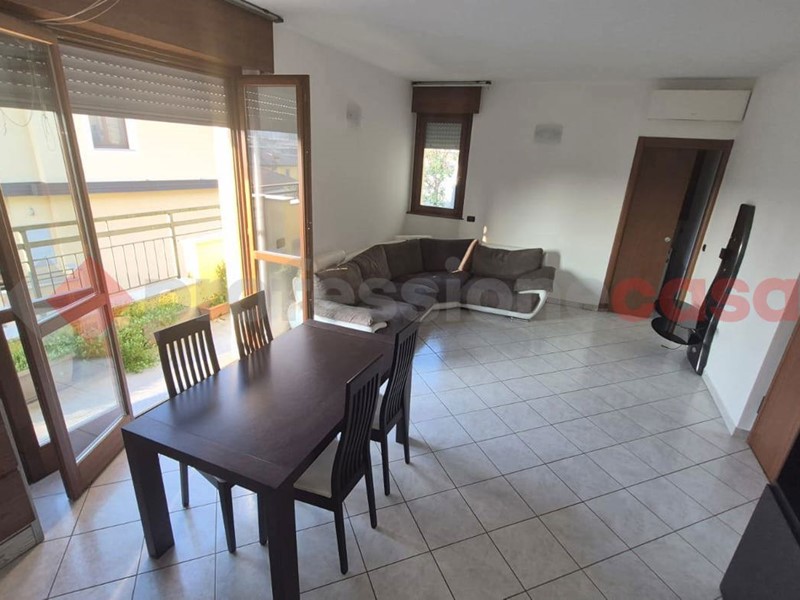 Trilocale in Affitto a Parabiago, 980&euro;, 110 m², arredato, con Box