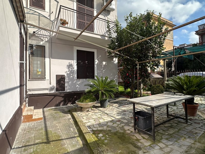 Trilocale in Vendita a Roma, 219'000&euro;, 80 m², con Box