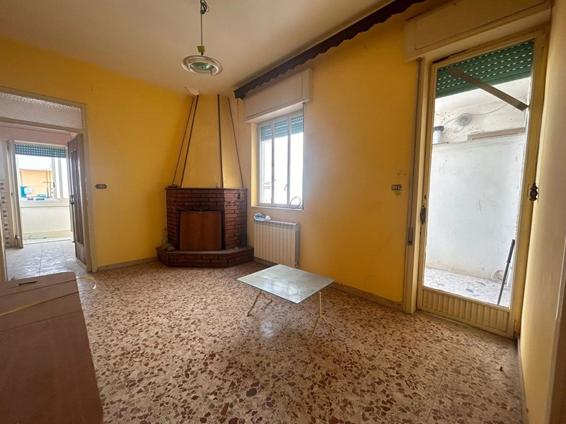 Trilocale in Vendita a Barcellona Pozzo di Gotto, 30'000&euro;, 100 m²