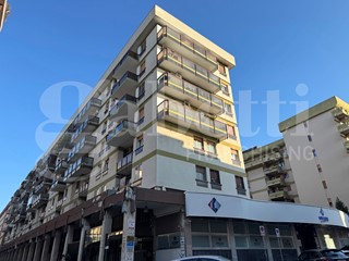 Trilocale in Vendita a Bari, 245'000&euro;, 95 m²
