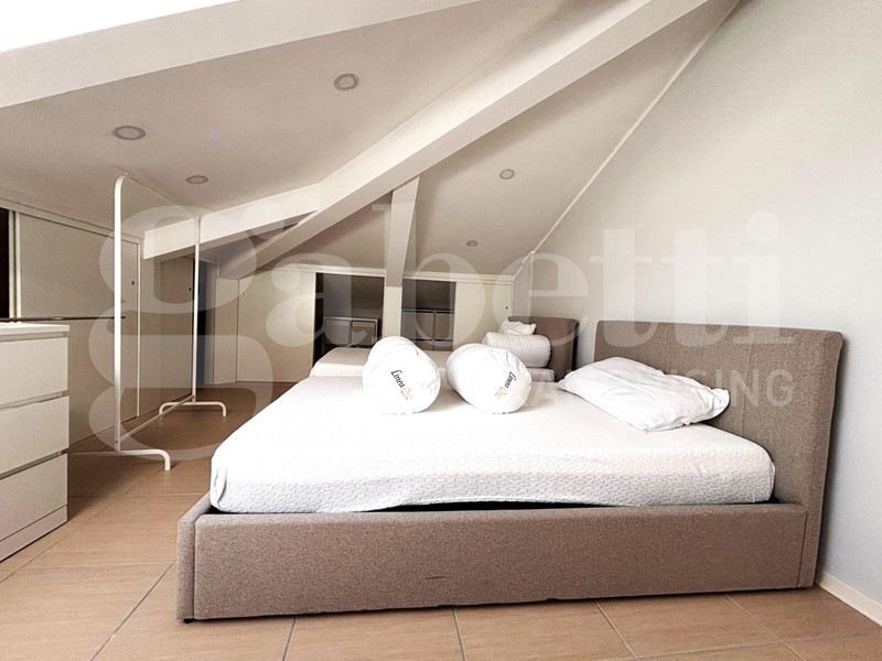 Trilocale in Vendita a Napoli, 260'000&euro;, 80 m², arredato