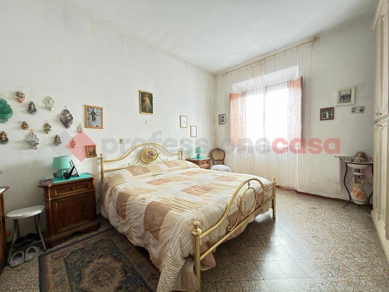 Quadrilocale in Vendita a Arezzo, 98'000&euro;, 96 m², con Box