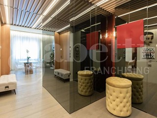 Appartamento in Vendita a Milano, 3'450'000&euro;, 240 m², arredato, con Box