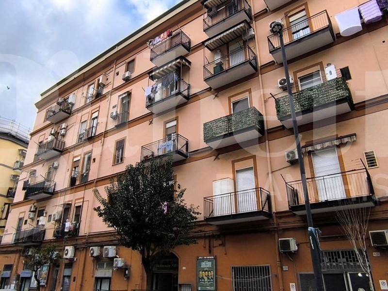 Trilocale in Vendita a Napoli, 280'000&euro;, 90 m²