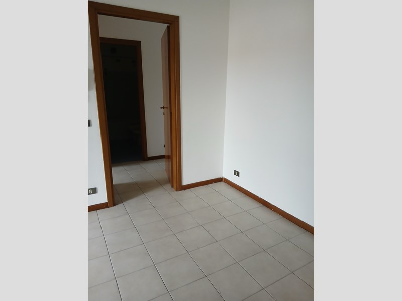 Bilocale in Vendita a Brescia, zona v. presolana, 118'000&euro;, 65 m²