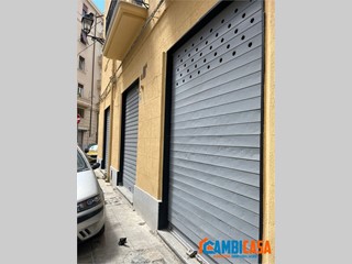 Appartamento in Vendita a Palermo, 54'000&euro;, 151 m²