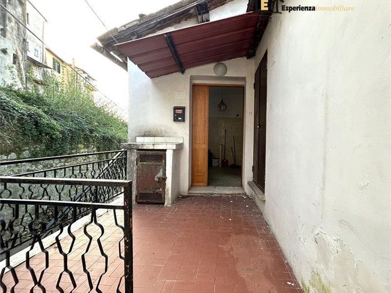 Bilocale in Vendita a Poggio Mirteto, 35'000&euro;, 60 m²
