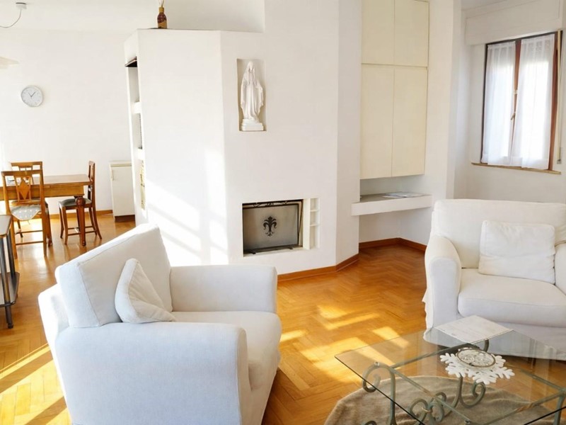 Appartamento in Vendita a Siena, 420'000&euro;, 120 m², arredato, con Box