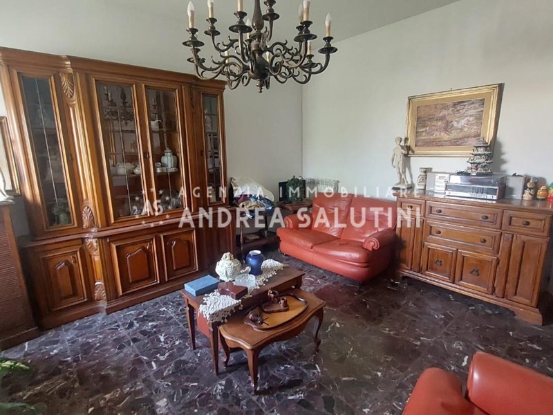 Appartamento in Vendita a Pontedera, 160'000&euro;, 105 m², arredato, con Box