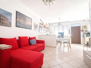 Trilocale in Vendita a Viareggio, zona Torre Del Lago Puccini, 149'000&euro;, 60 m², arredato