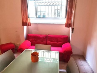 Bilocale in Vendita a Livorno, 60'000&euro;, 45 m²