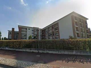 Quadrilocale in Vendita a Agrate Brianza, 207'975&euro;, 155 m², con Box