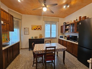 Appartamento in Vendita a Collesalvetti, 158'000&euro;, 78 m²