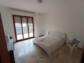 Appartamento in Vendita a Carrara, zona Avenza, 300'000&euro;, 128 m², arredato