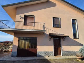 Appartamento in Affitto a Carmagnola, 750&euro;, 100 m², con Box