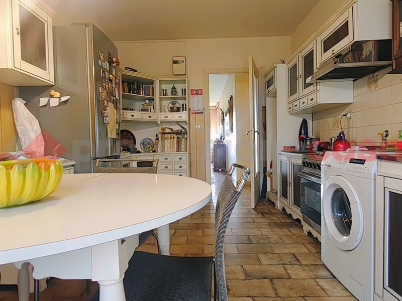 Appartamento in Vendita a Pinerolo, 159'000&euro;, 117 m², con Box