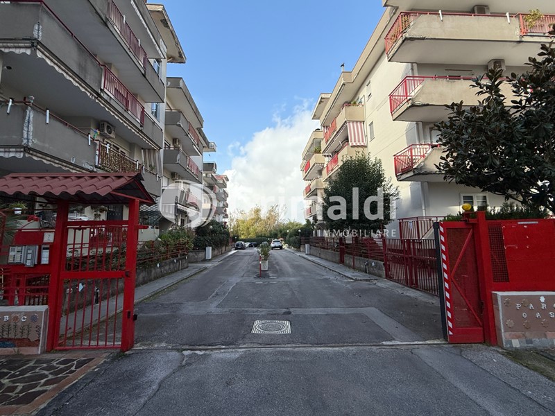 Quadrilocale in Vendita a Bellizzi, 165'000&euro;, 126 m², con Box