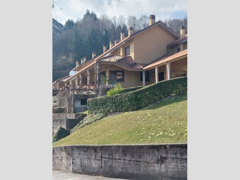 Trilocale in Vendita a Bellagio, 165'000&euro;, 95 m²