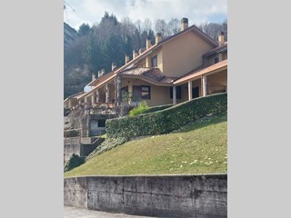 Trilocale in Vendita a Bellagio, 165'000&euro;, 95 m²