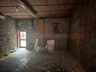 Appartamento in Vendita a Alatri, 120'000&euro;, 291 m²