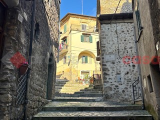 Trilocale in Vendita a Guarcino, 27'000&euro;, 85 m²