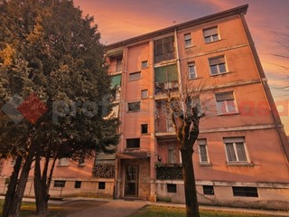 Trilocale in Vendita a Parabiago, 113'000&euro;, 80 m², arredato, con Box