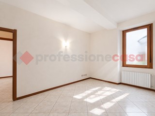 Trilocale in Affitto a Arona, 1'300&euro;, 78 m², arredato