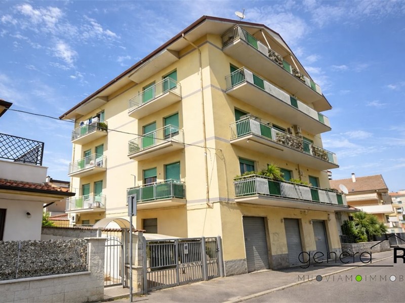 Quadrilocale in Vendita a Pescara, 148'000&euro;, 139 m²