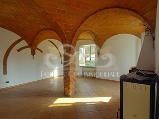 Quadrilocale in Vendita a San Giuliano Terme, zona Pontasserchio, 280'000&euro;, 187 m²