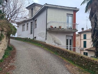 Quadrilocale in Vendita a Rovescala, 11'429&euro;, 63 m², con Box