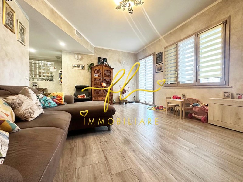 Appartamento in Vendita a Rosignano Marittimo, zona Rosignano Solvay, 315'000&euro;, 144 m², con Box