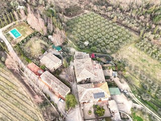 Quadrilocale in Vendita a Castelnuovo Berardenga, 175'000&euro;, 114 m²