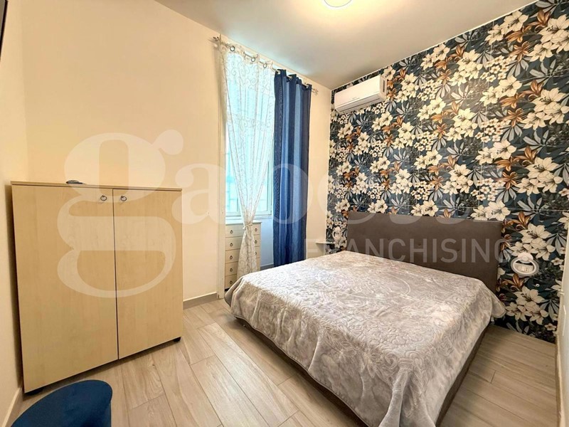 Trilocale in Affitto a Napoli, 1'100&euro;, 60 m², arredato